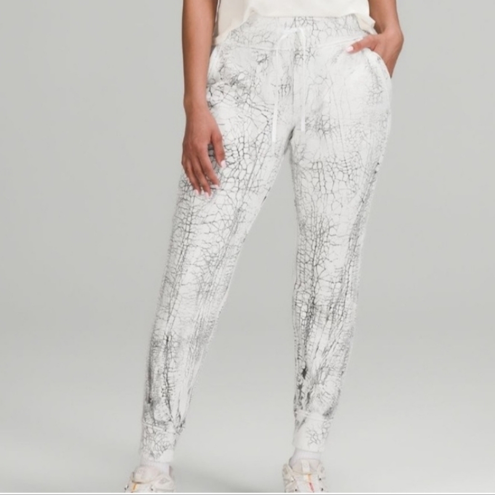 Lululemon Athletica White Crackle Print Joggers - Picture 3 of 4